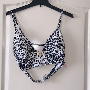 Bathing suit top only size xl from Victoria secret